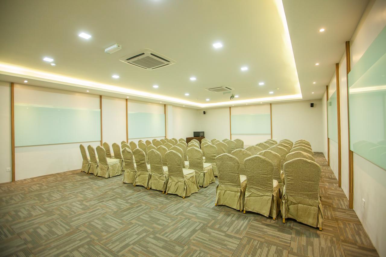 Bzz Hotel Skudai Dış mekan fotoğraf
