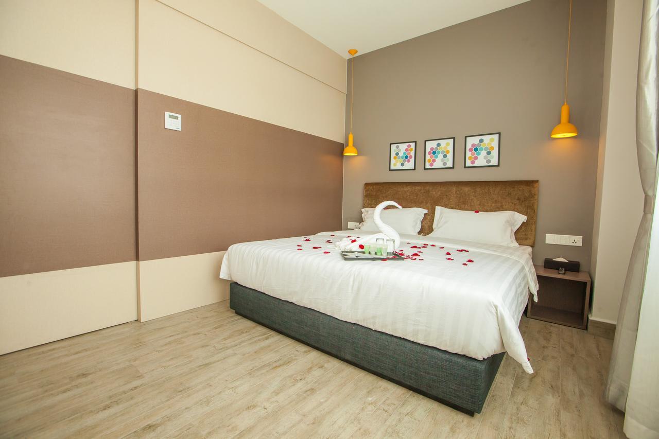 Bzz Hotel Skudai Dış mekan fotoğraf