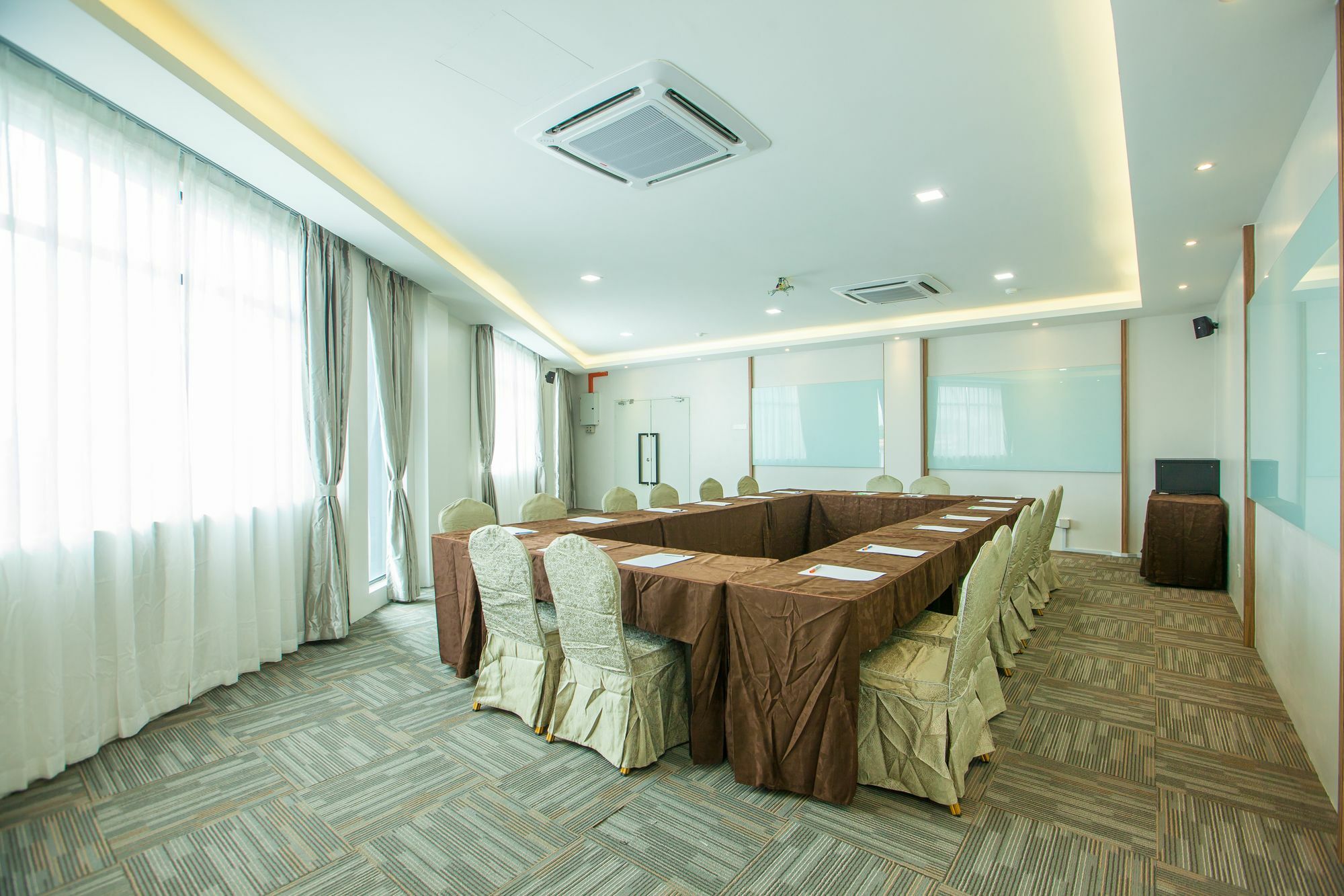 Bzz Hotel Skudai Dış mekan fotoğraf
